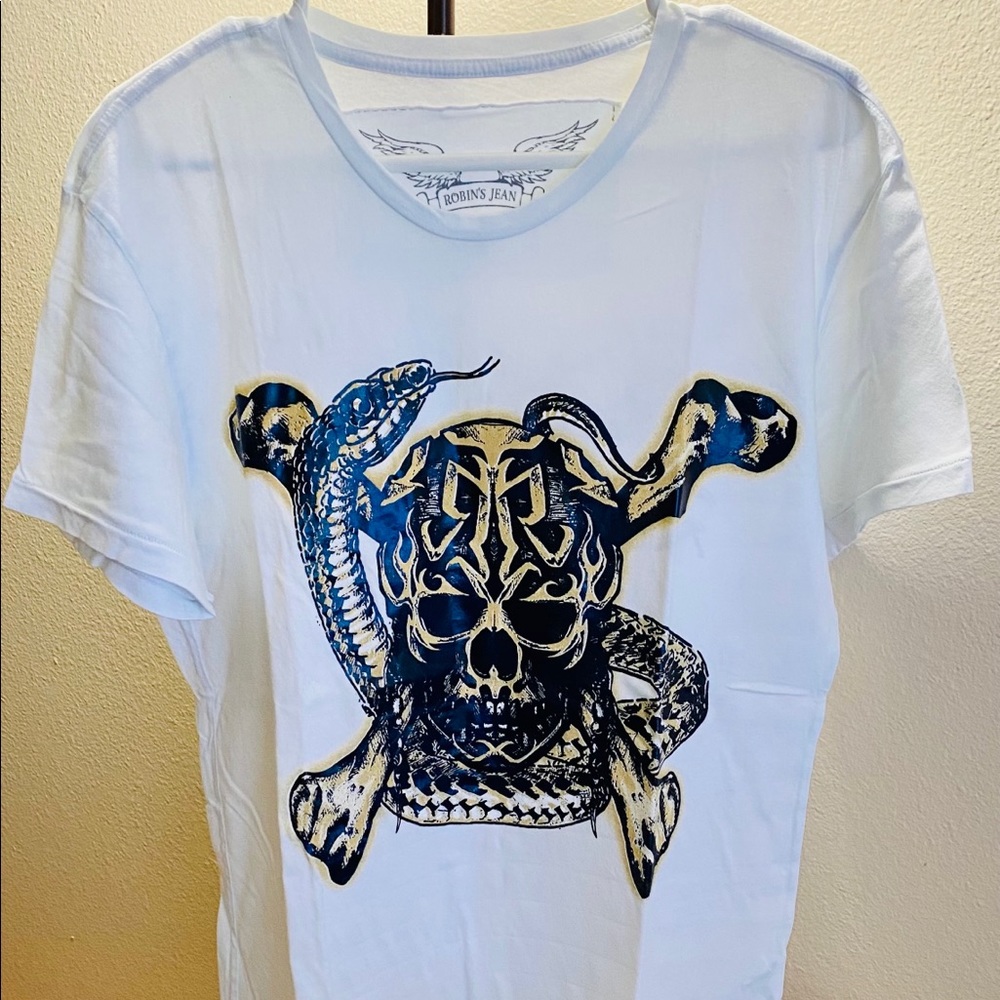 Robin's Jean Mens T-Shirt